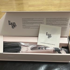 Lange new Le Vite hairbrush straightener